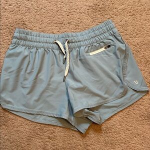 Vuori Clementine Short 1.0 Dusty Blue Small